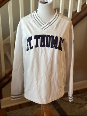 Champion White & Navy St. Thomas V-Neck Pullover - D1013